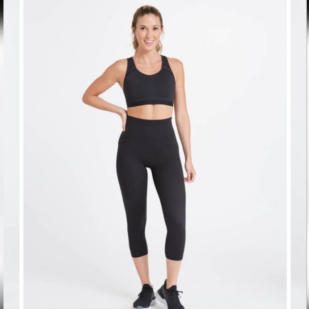 SPANX LEGGINGS SIZE M